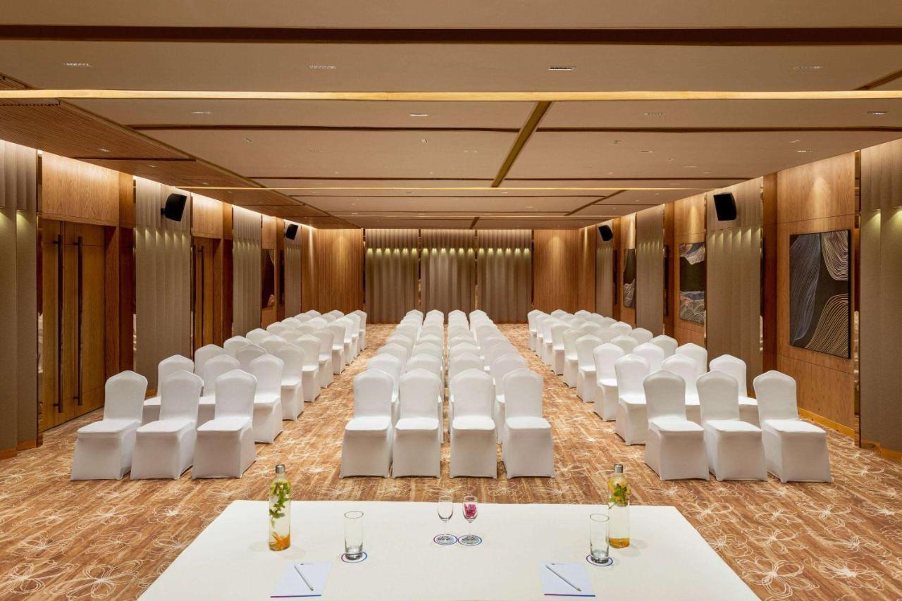 Ramada Encore By Wyndham Indore Nipania 외부 사진
