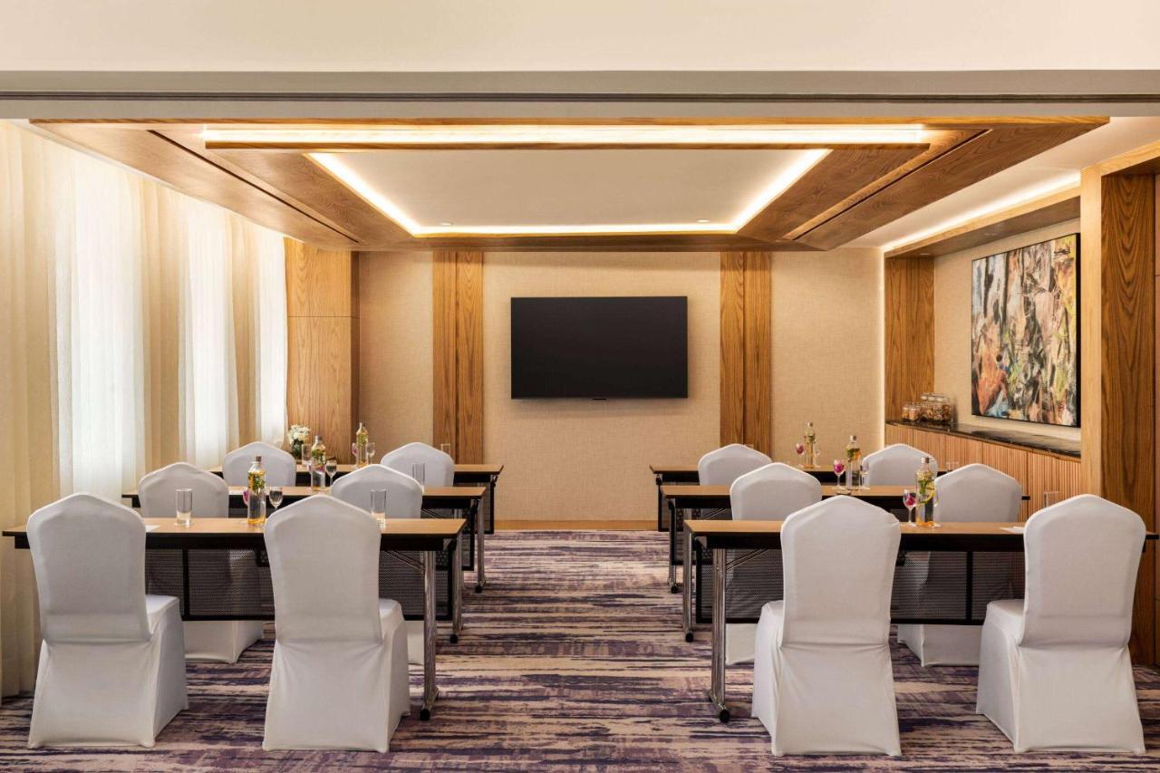 Ramada Encore By Wyndham Indore Nipania 외부 사진