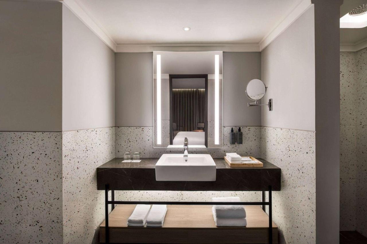 Ramada Encore By Wyndham Indore Nipania 외부 사진