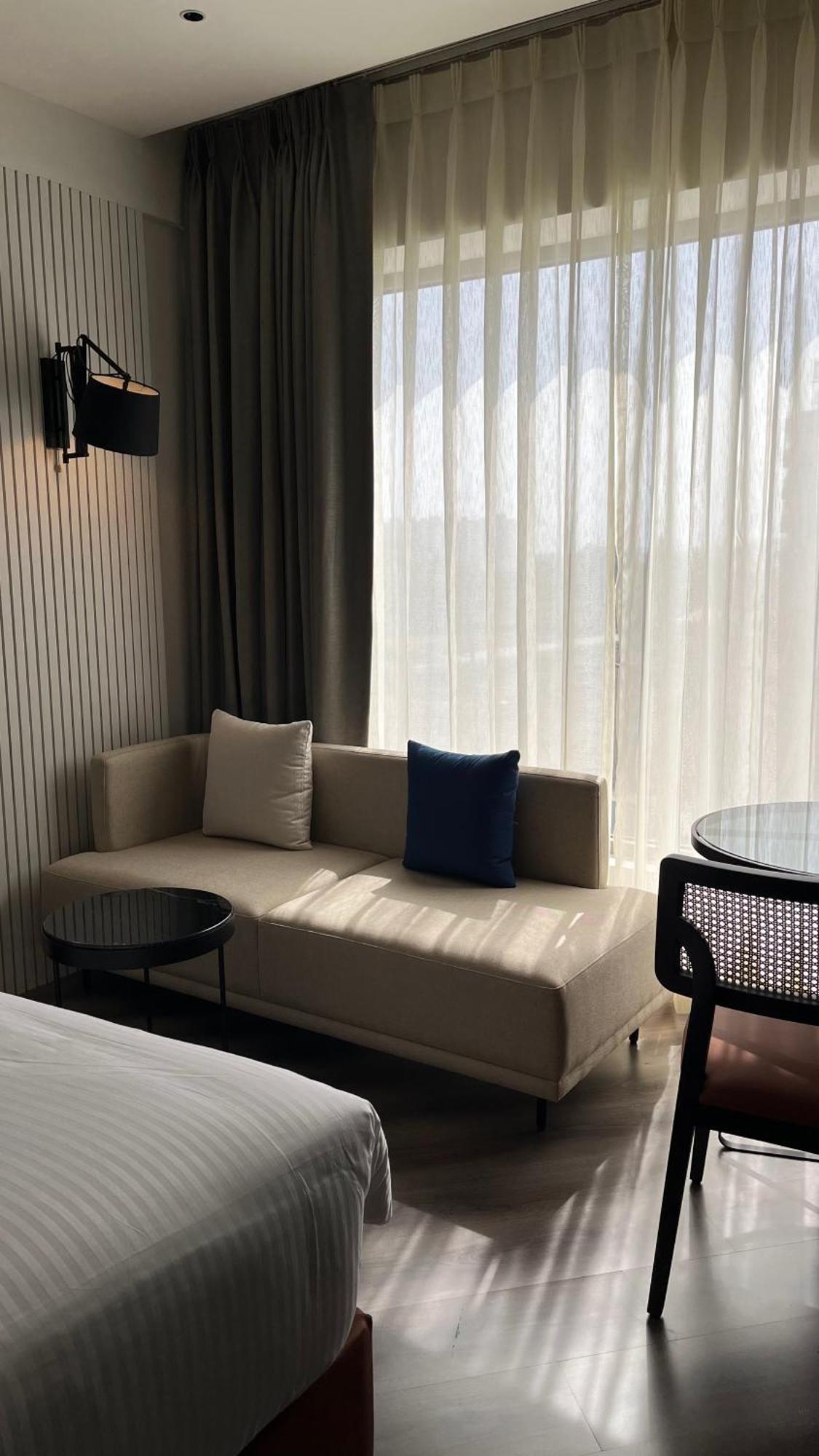 Ramada Encore By Wyndham Indore Nipania 외부 사진